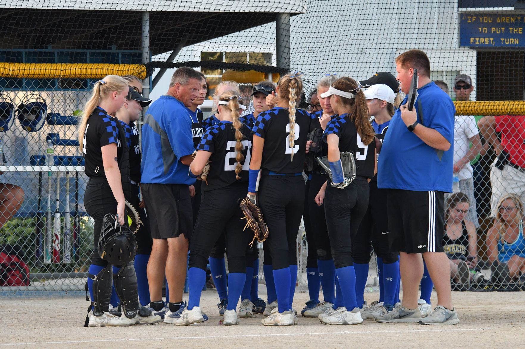 Durant vs Dyersville Beckman Class 2A regional final.